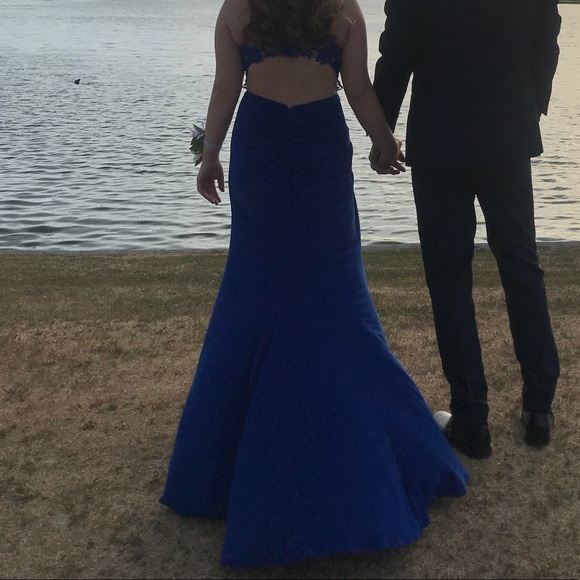 Beautiful Royal Blue Prom/Formal Dress - Picture 4 of 5
